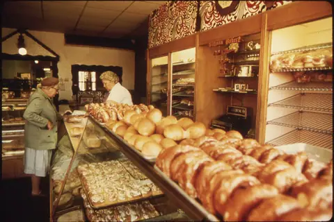Bread and Macaroon photo 1